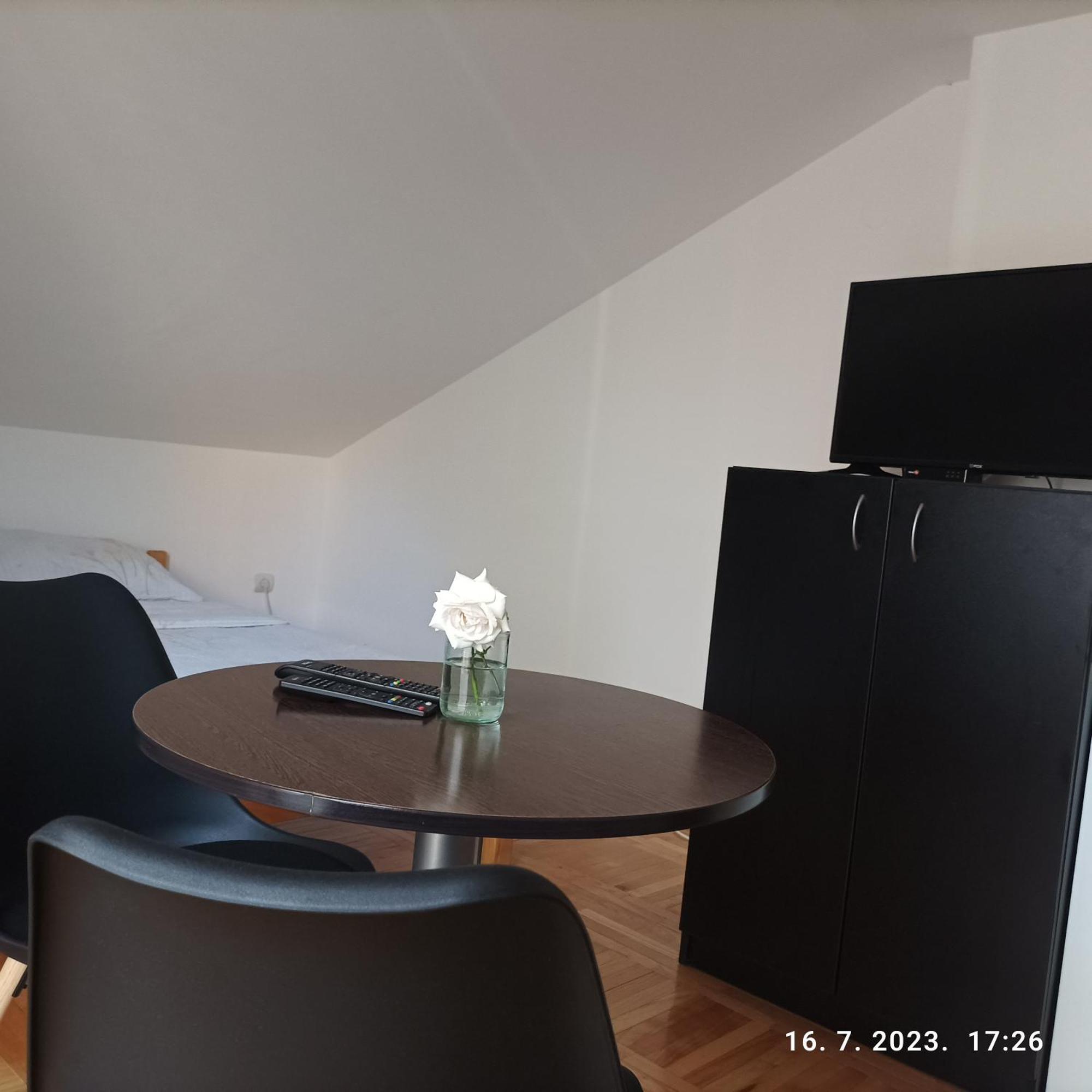 Apartments Dobra Vila ซลาตีบอร์ ภายนอก รูปภาพ