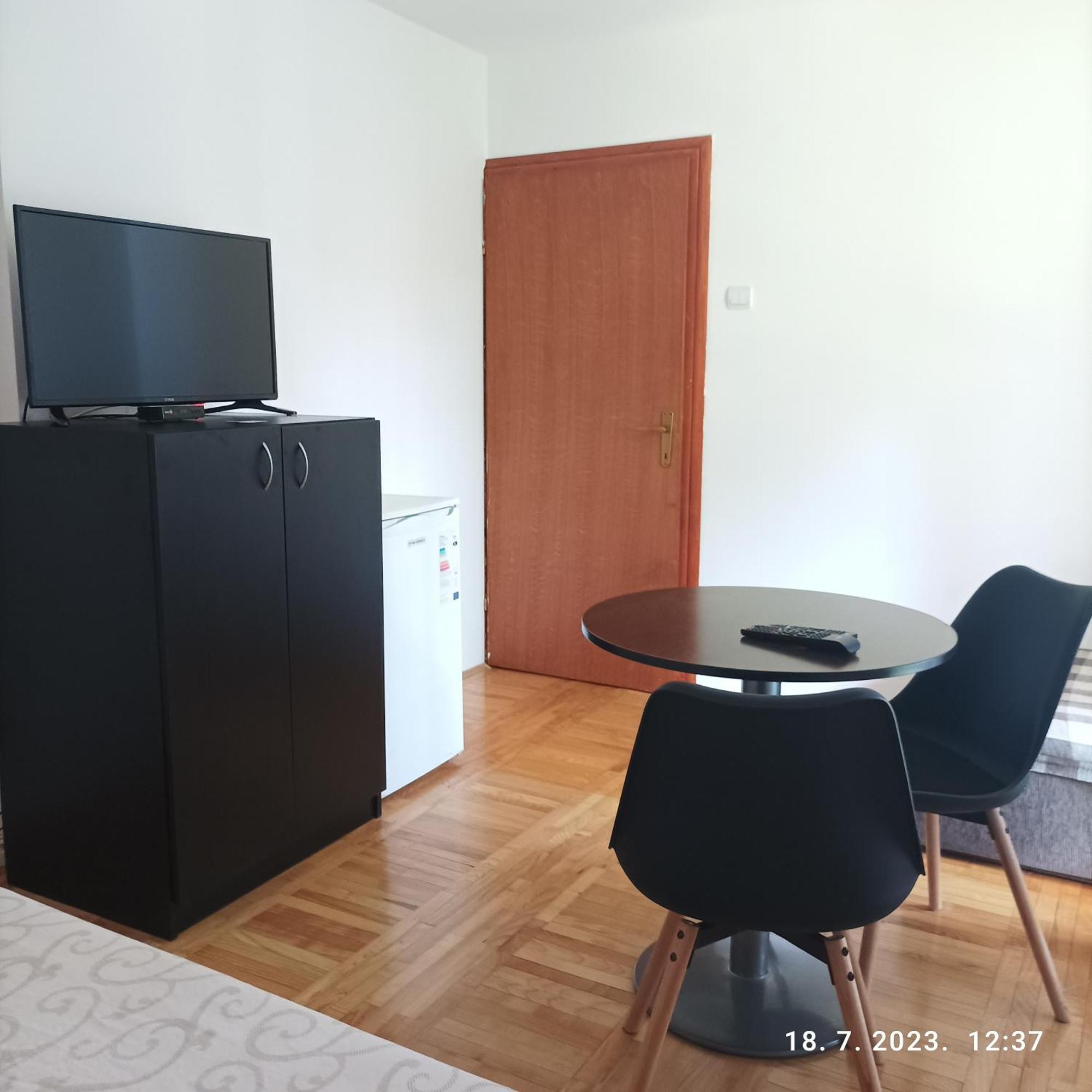 Apartments Dobra Vila ซลาตีบอร์ ภายนอก รูปภาพ