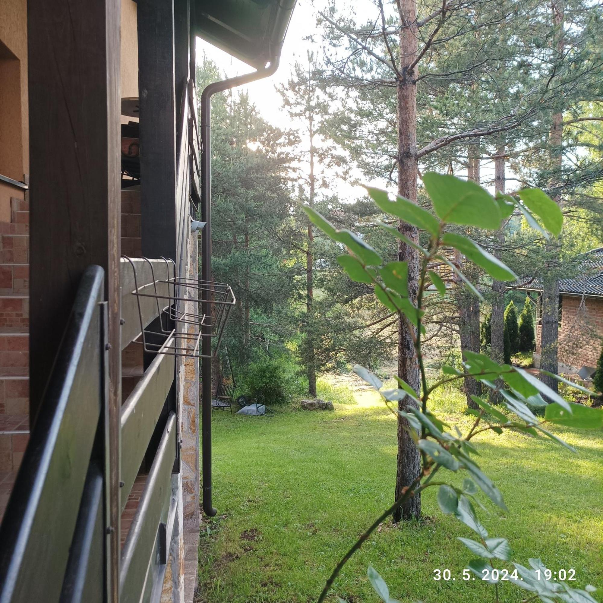 Apartments Dobra Vila ซลาตีบอร์ ภายนอก รูปภาพ