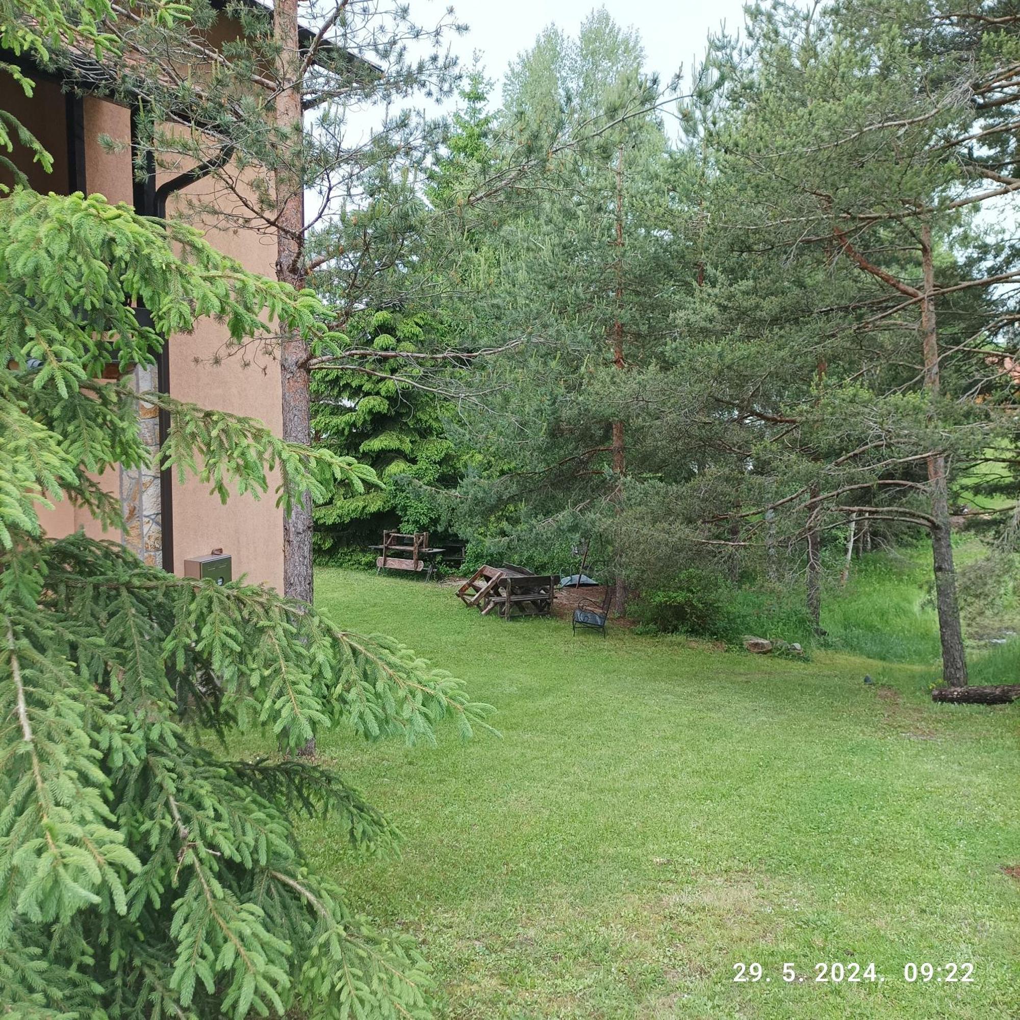 Apartments Dobra Vila ซลาตีบอร์ ภายนอก รูปภาพ